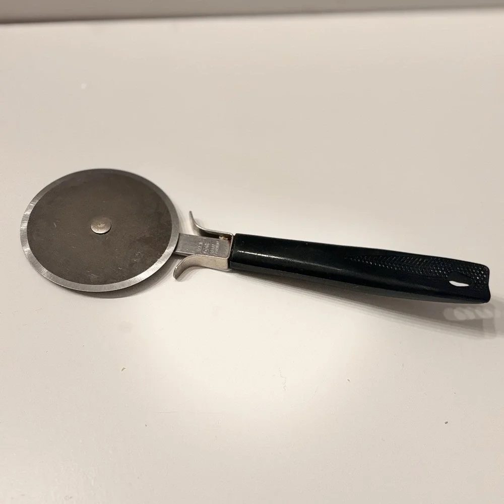 Vintage Ekco Eterna Pizza Cutter Wheel Stainless Steel US Black Handel Pastry 7